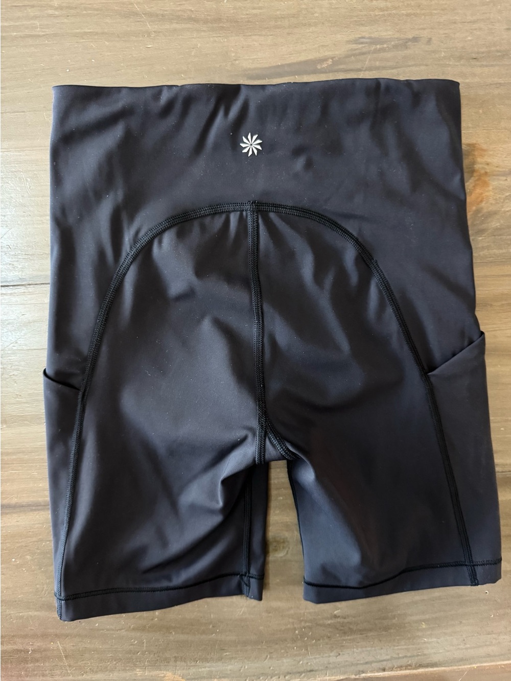 Athleta Ultimate Stash Pocket 7” Short Black Women’s XS High Waist